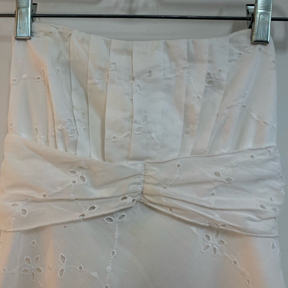 GUESS belted Sleeveless Eyelet Dress - Picture 4 of 11